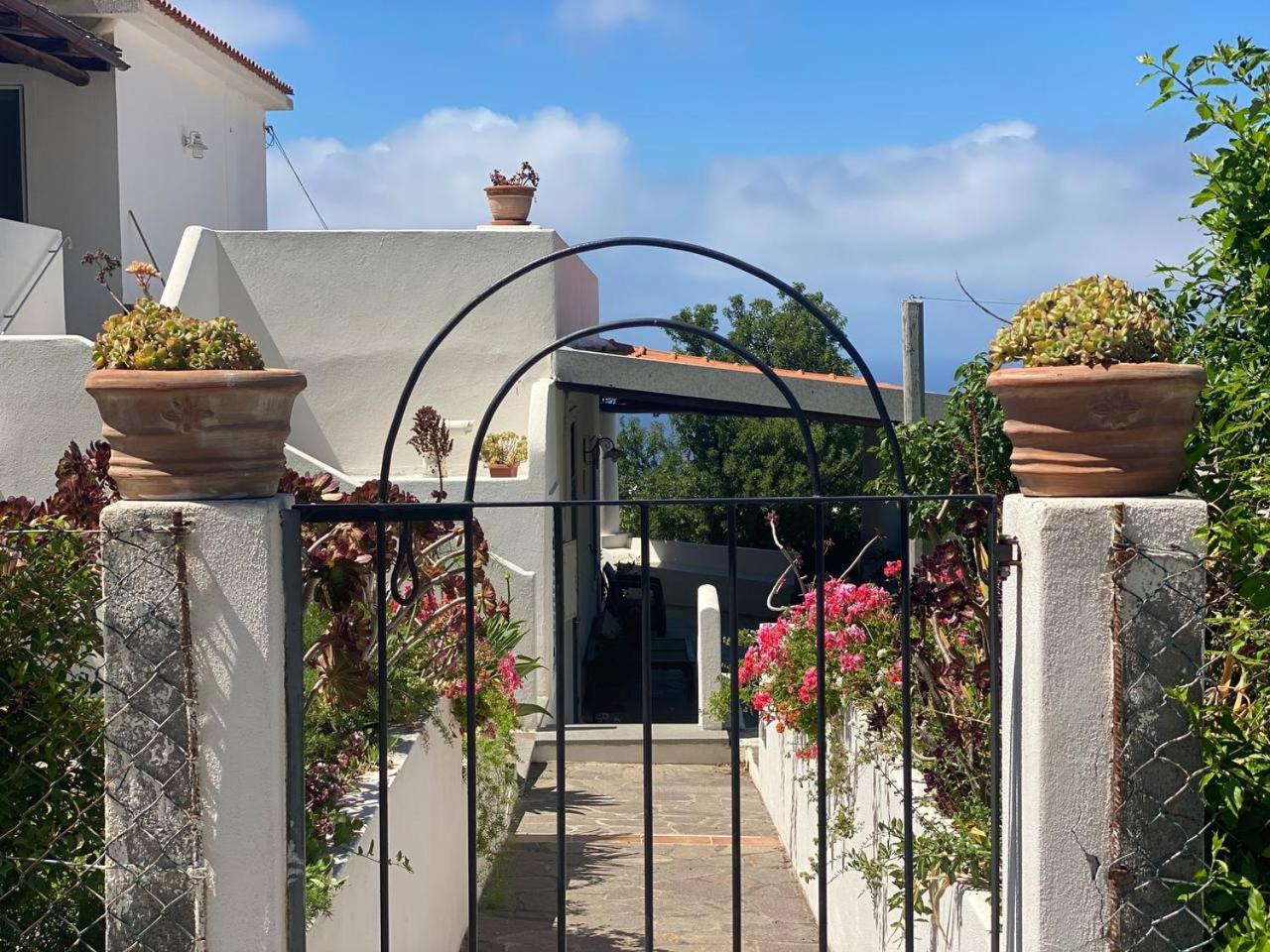 Casa Zagami Villa Malfa  Exteriör bild